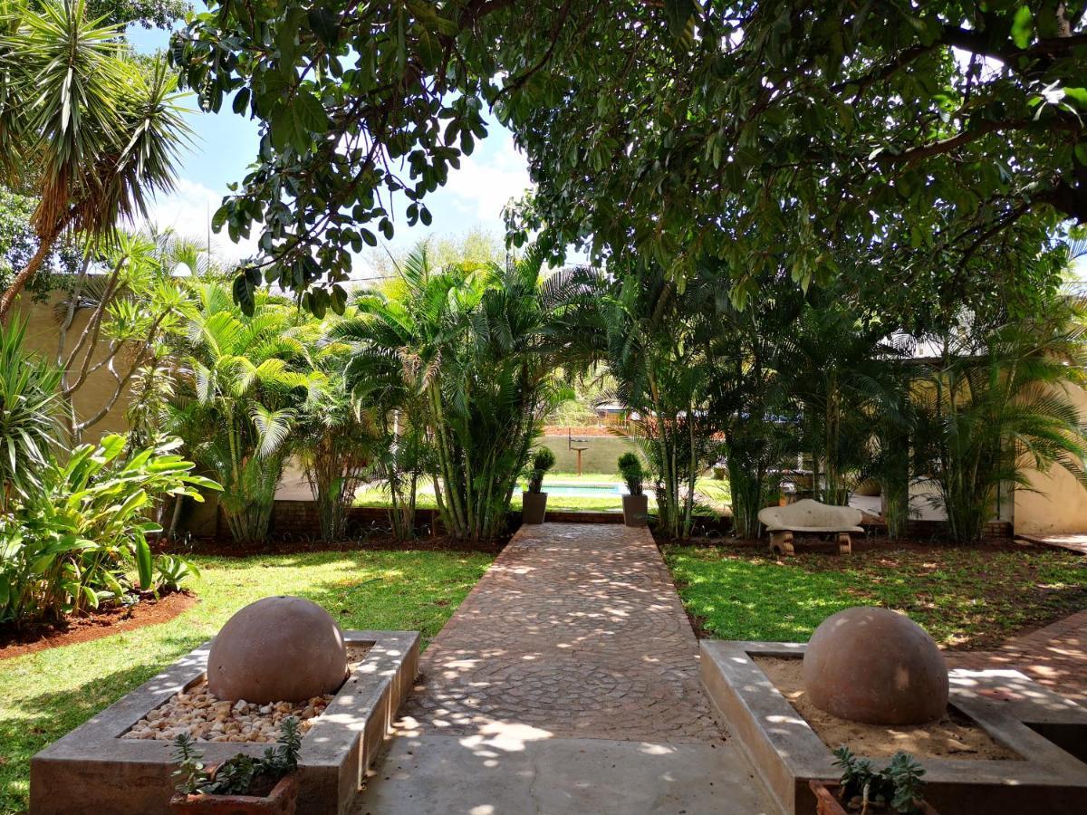 Lifestyle Corner Guesthouse Musina Esterno foto