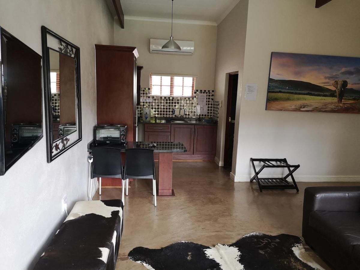 Lifestyle Corner Guesthouse Musina Esterno foto