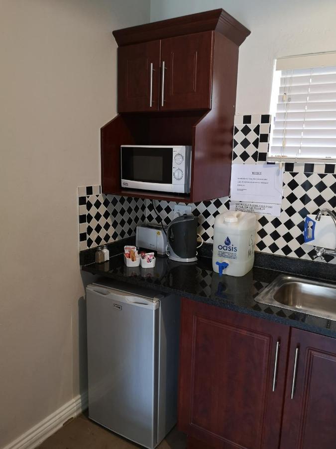 Lifestyle Corner Guesthouse Musina Esterno foto